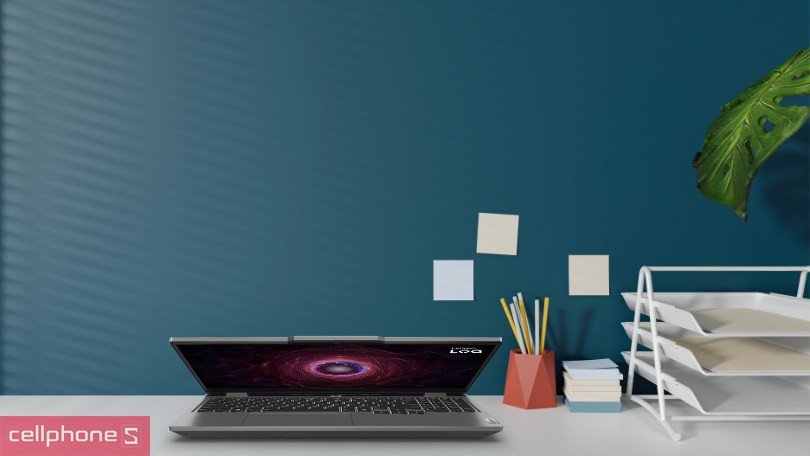 Pin dung lượng lớn và các cổng kết nối đa dạng trên laptop Lenovo LOQ 15ARP9 83JC003VVN