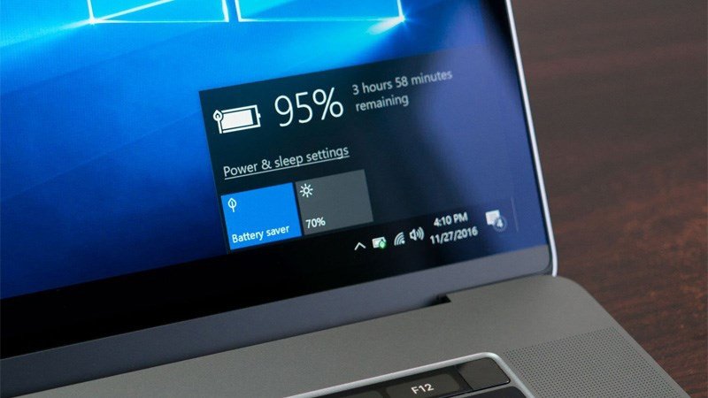 Pin laptop cũ bị chai cần được kiểm tra và thay thế