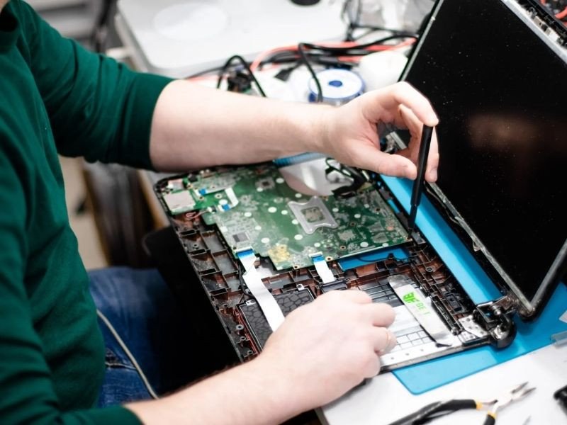 Quy trình sửa chữa laptop chuyên nghiệp và minh bạch tại cửa hàng TPHCM