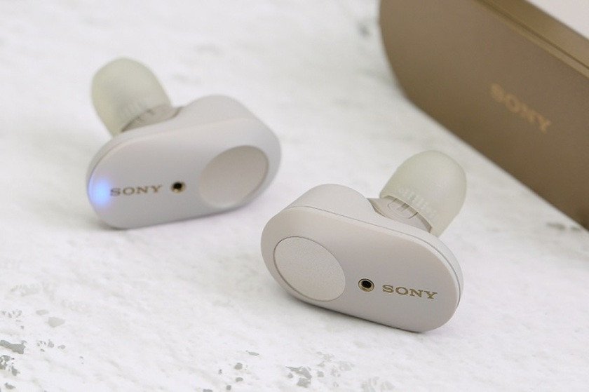 Reset tai nghe Bluetooth có nút gọi hoặc play/pause khi gặp vấn đề đèn báo.