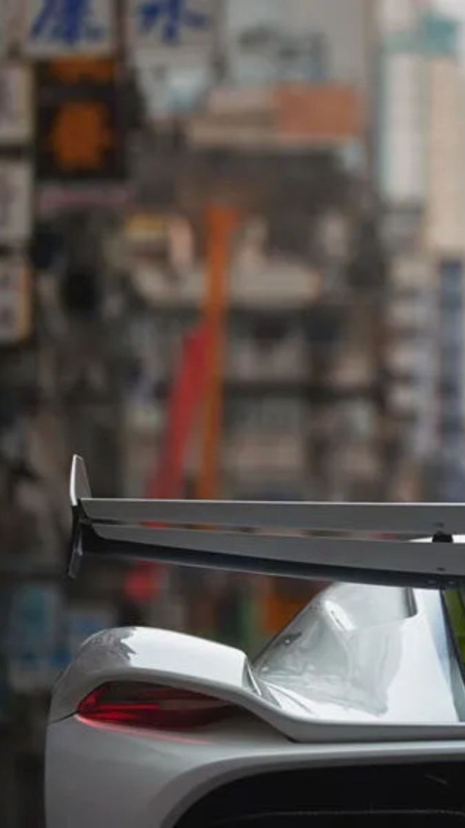 Rolls-Royce Phantom màu đen huyền thoại