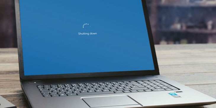 Shutdown laptop khi pin còn khoảng 3% trước khi xả pin
