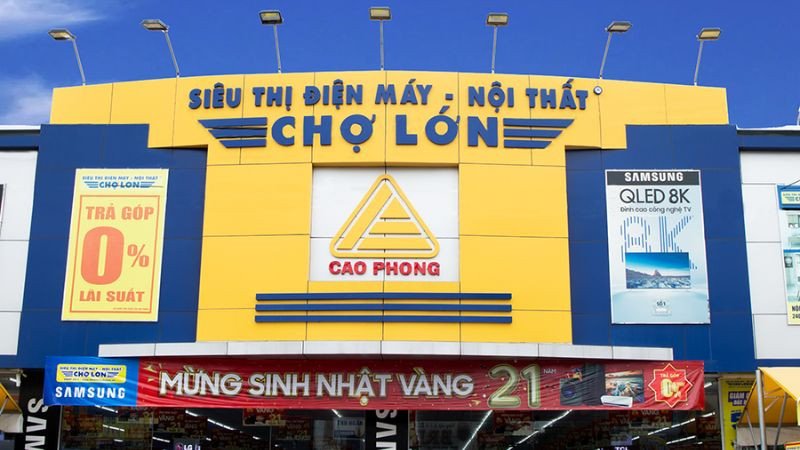Siêu Thị Điện Máy Nội Thất Chợ Lớn, một trong những địa điểm lớn để mua sắm laptop ở TPHCM.