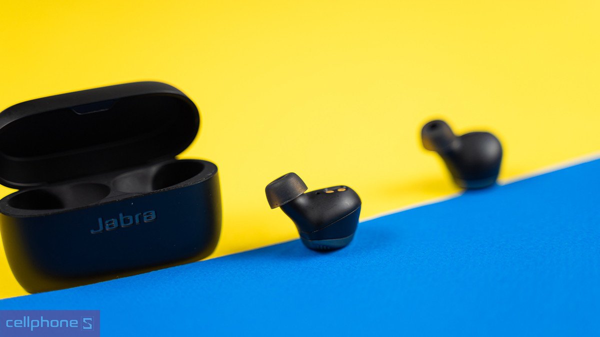 So sánh ưu nhược điểm của tai nghe bluetooth Jabra với các dòng tai nghe khác