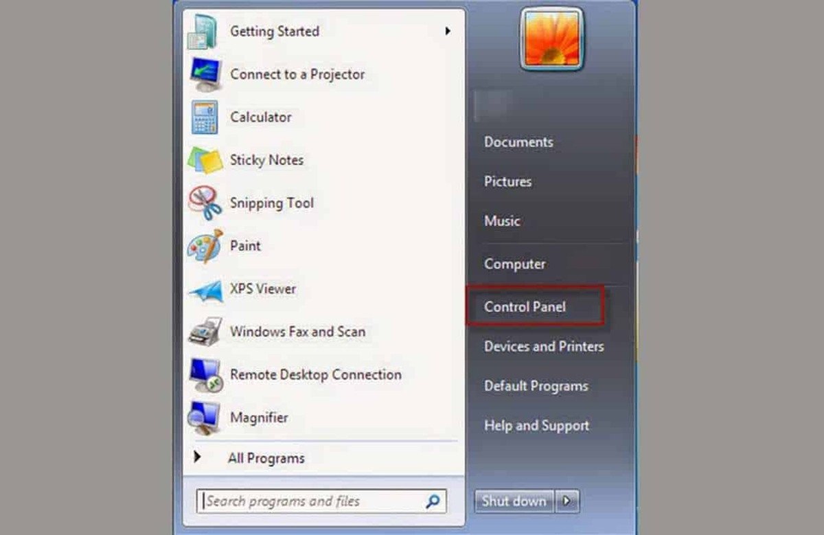Start Menu của Windows 7 với tùy chọn Control Panel