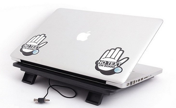 Sử dụng đế tản nhiệt rời cho laptop