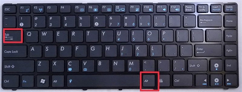 Sử dụng phím Alt + Tab để chuyển đổi ứng dụng khi laptop bị đơ