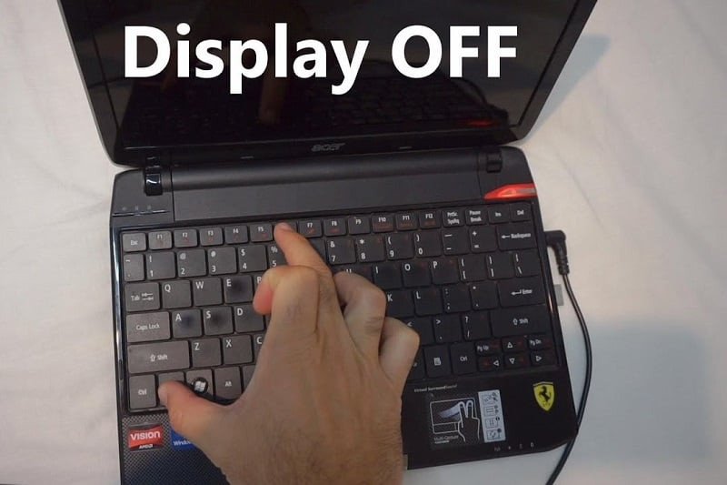 Sử dụng phím chức năng Fn để mở màn hình laptop