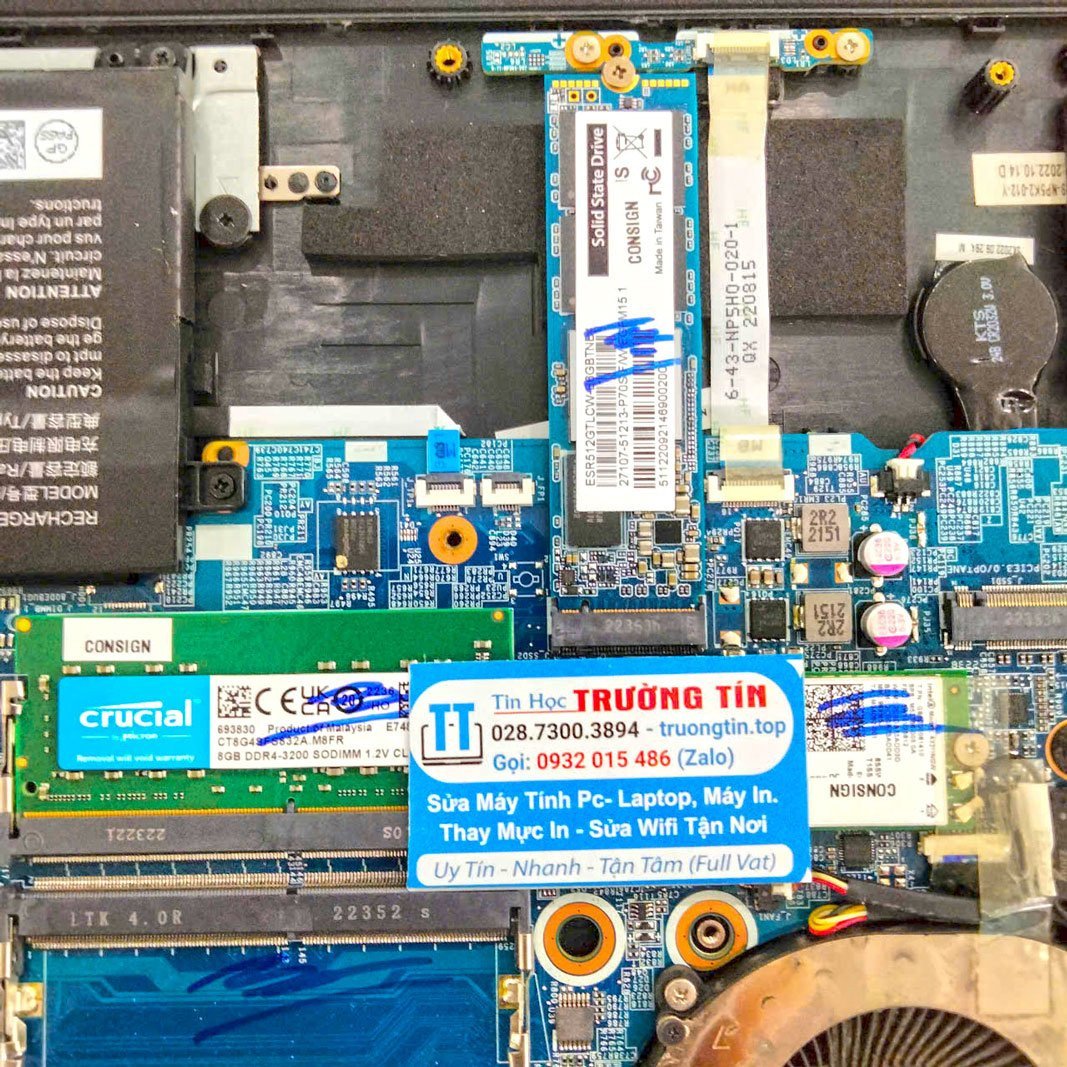 Sửa chữa mainboard laptop với các linh kiện điện tử tinh vi