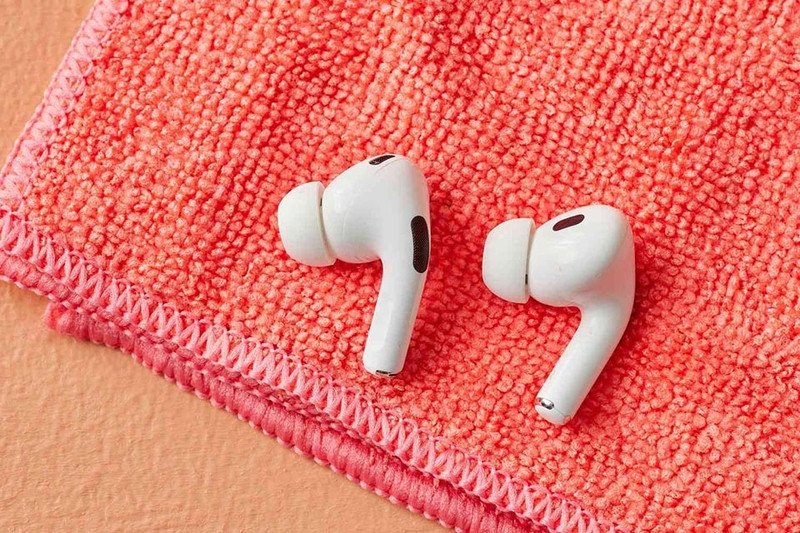 Tai nghe bluetooth bị dính nước máy giặt - Khẩn cấp