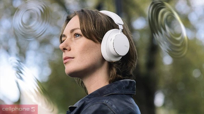 Tai nghe chụp tai AKG