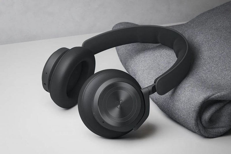 Tai nghe chụp tai Bang Olufsen BeoPlay HX màu vàng đồng