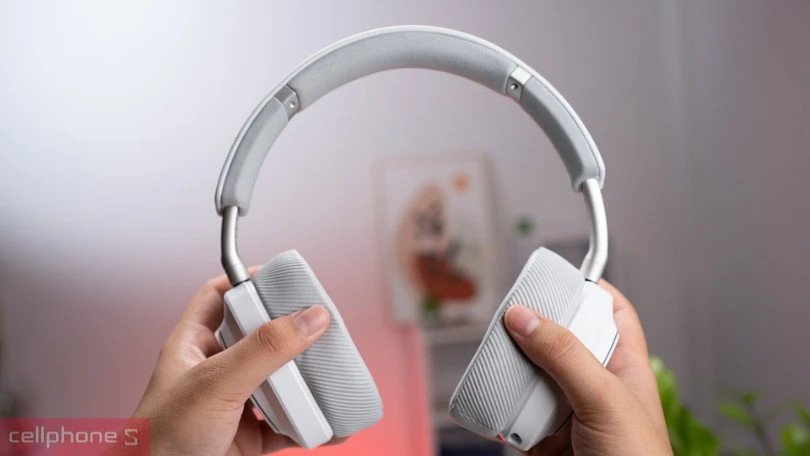 Tai nghe chụp tai không dây hiện đại