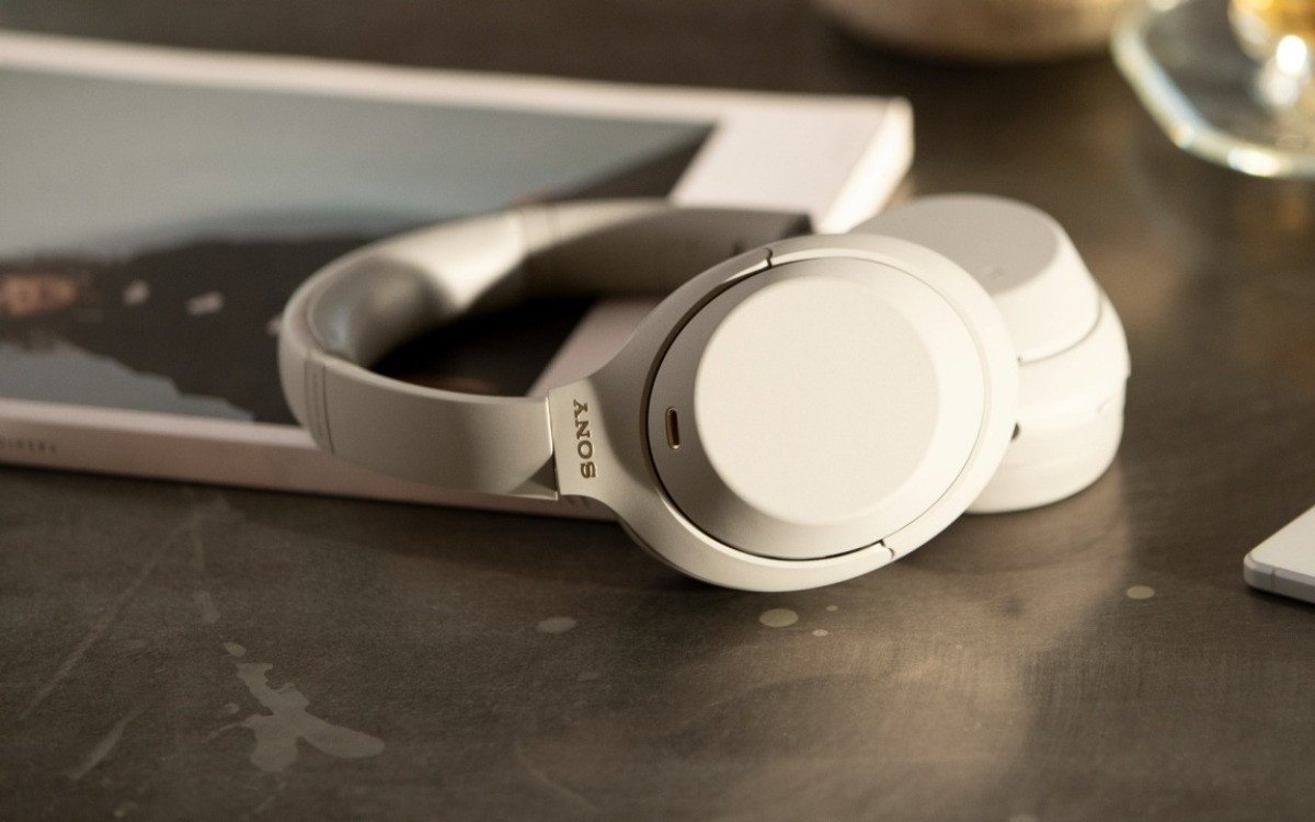 Tai nghe chụp tai Sony WH-1000XM4 màu đen