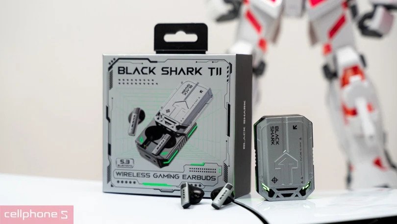 Tai nghe có dây gaming Asus ROG với vẻ ngoài hầm hố