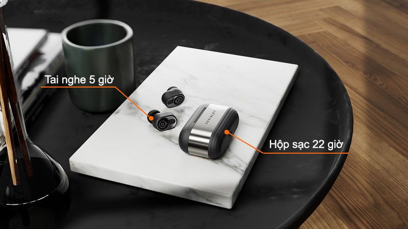 Tai nghe Devialet Gemini II và hộp sạc tiện lợi