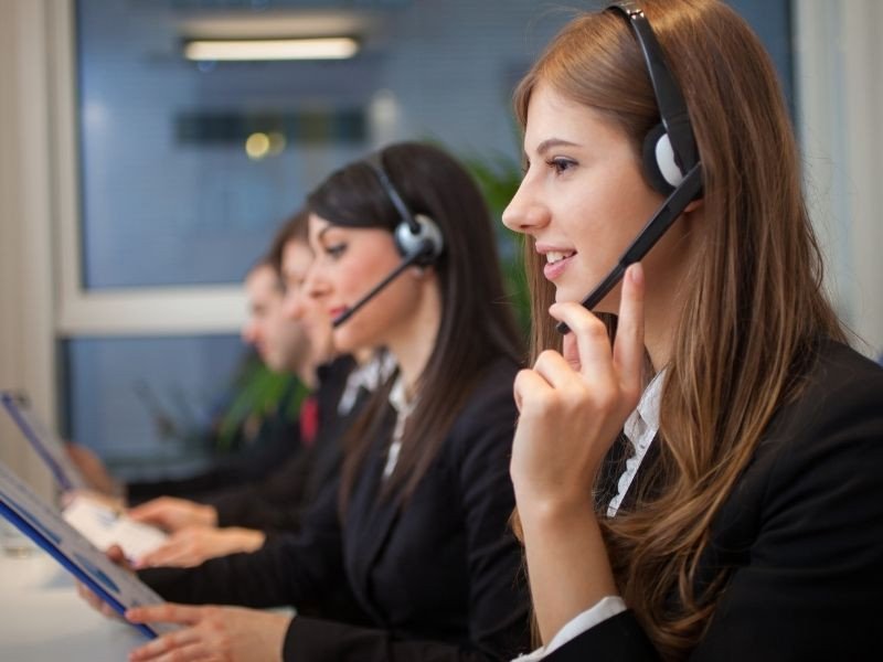 Tai nghe dịch ngôn ngữ đa chiều