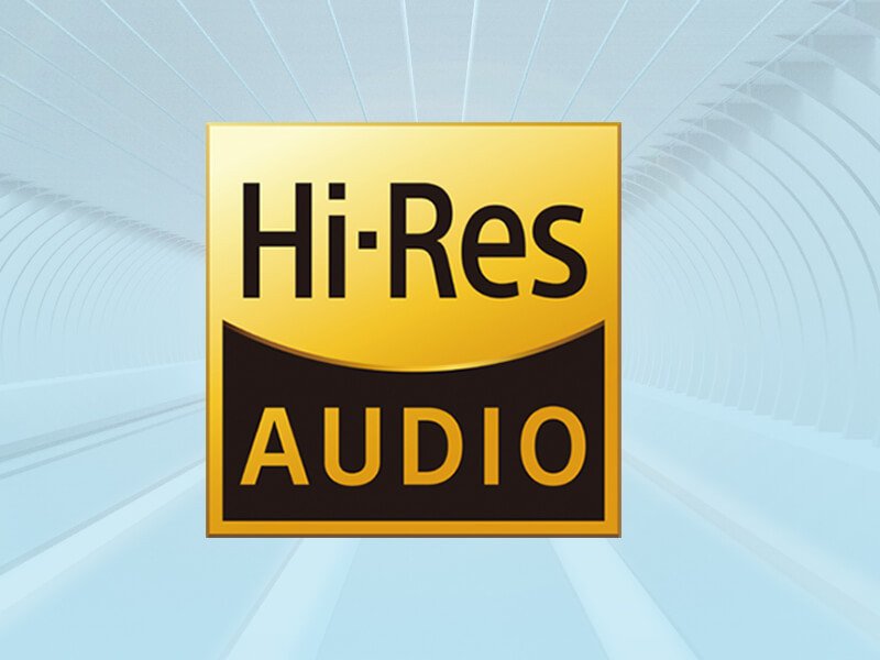 Tai nghe Edifier W820NB màu xám và logo Hi-Res Audio, chứng nhận chất lượng âm thanh độ phân giải cao.