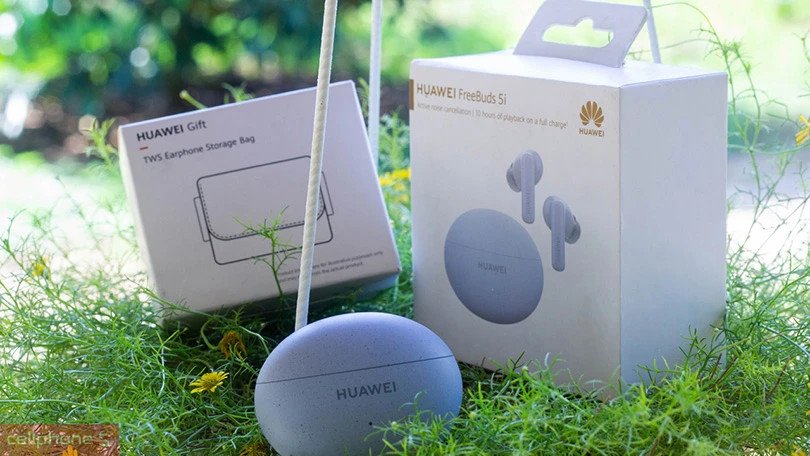 Tai nghe Huawei Freebuds 5i với hộp sạc màu xanh