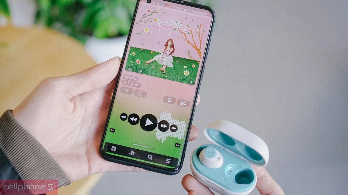 Tai nghe không dây JBL cho chất âm sống động