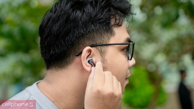 Tai nghe nhét tai có mic cho máy tính