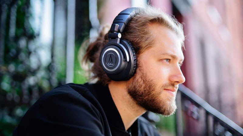 Tai nghe over ear là gì: hình ảnh mô tả chi tiết tai nghe chụp tai cỡ lớn