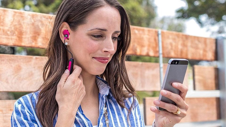 Tai nghe quàng cổ Bluetooth JLab Metal Rugged bền bỉ với vật liệu nhôm