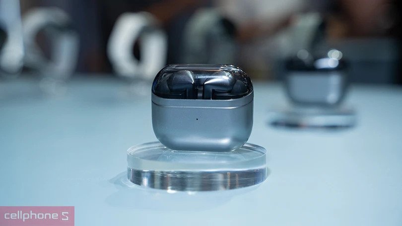 Tai nghe Samsung Buds 3 với khả năng chống ồn chủ động ANC và kết nối Bluetooth 5.4.