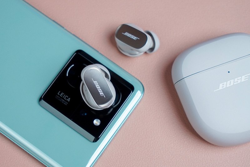 Tai nghe true wireless Bose QuietComfort Ultra Earbuds màu đen tối ưu cách âm