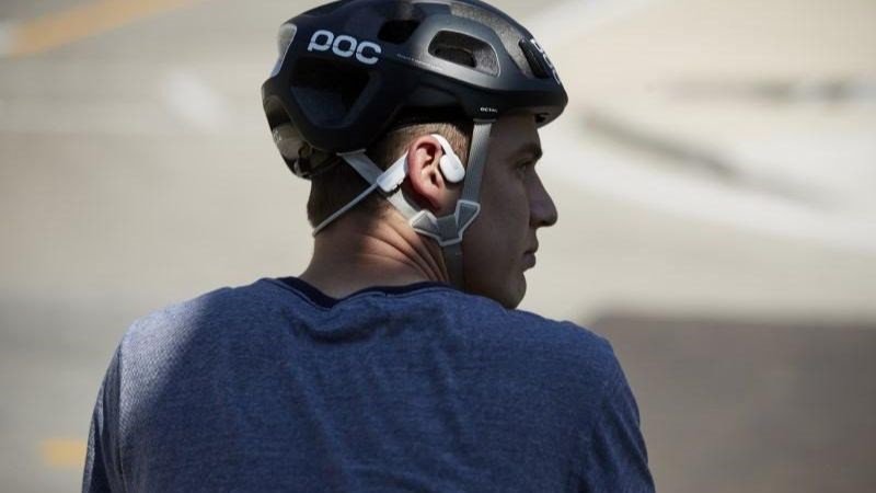 Tai nghe truyền qua xương có thiết kế mở, phù hợp cho vận động viên