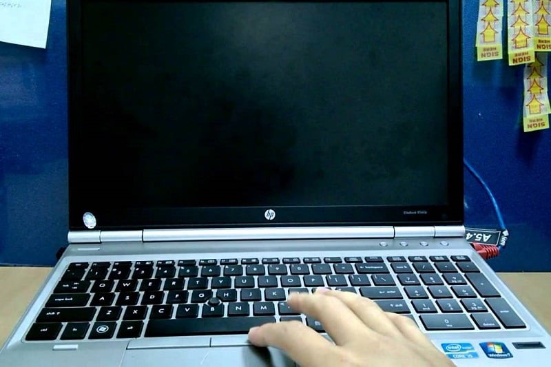 Tắt và mở màn hình máy tính laptop bằng shortcut