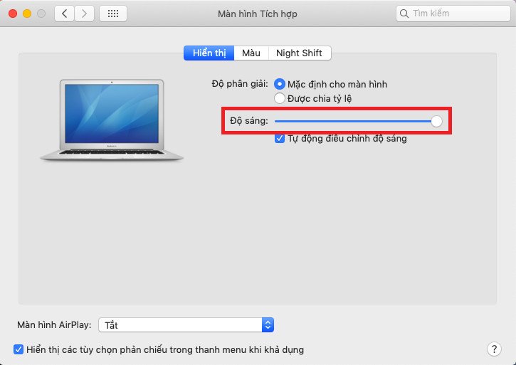 Thanh trượt điều chỉnh độ sáng màn hình trong cài đặt hiển thị của Macbook