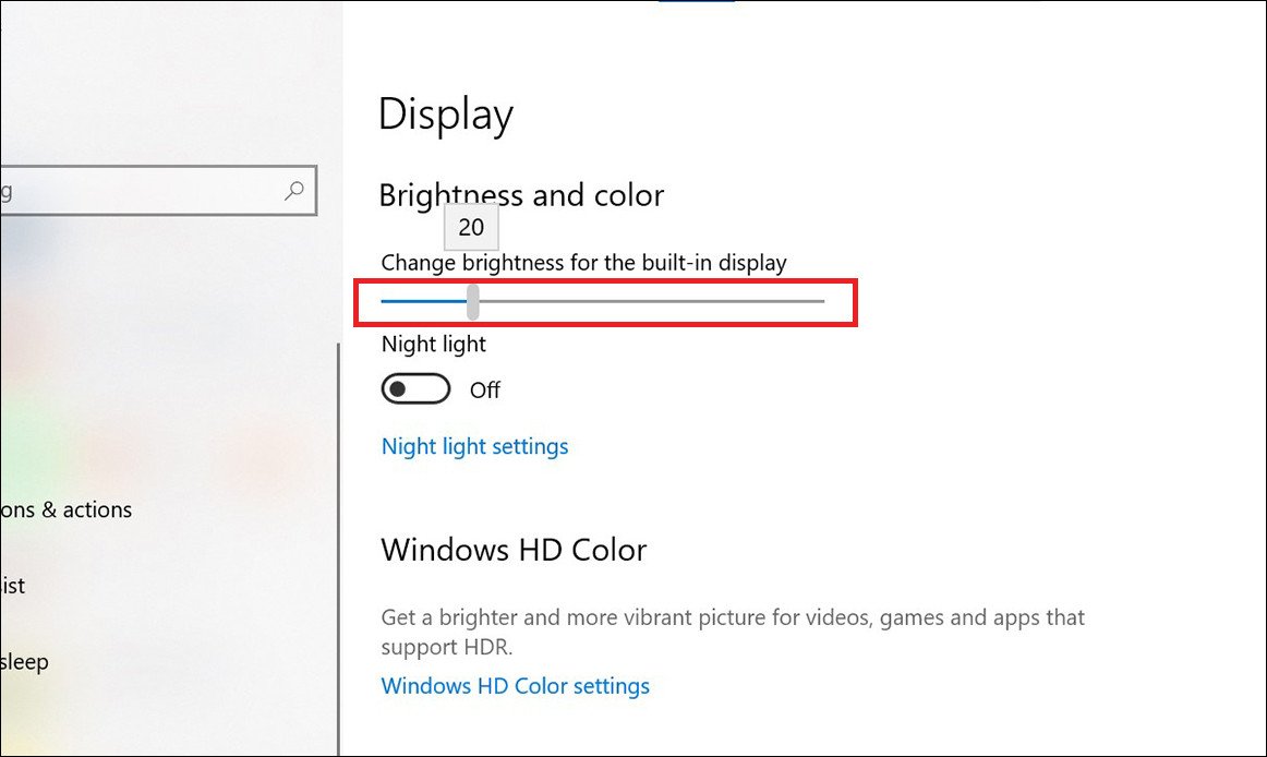 Thanh trượt điều chỉnh độ sáng màn hình trong cài đặt hiển thị của Windows