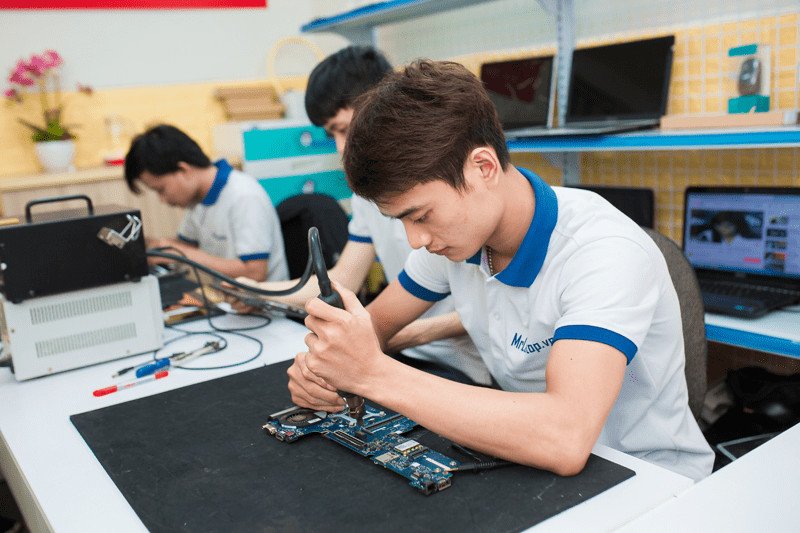 Thay bàn phím laptop mới tại trung tâm