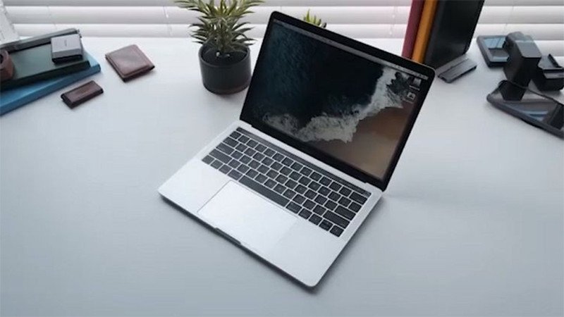 Thay màn hình laptop khi bị lỗi
