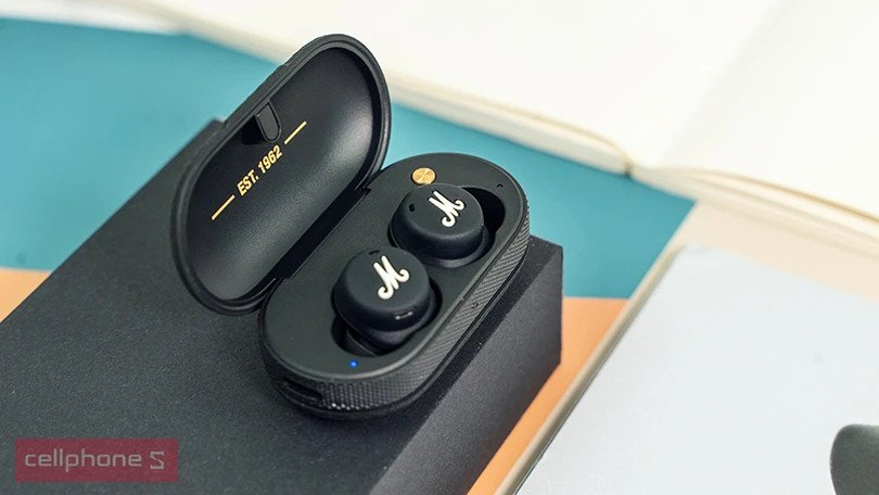 Thiết kế công thái học của tai nghe Marshall Mode 2