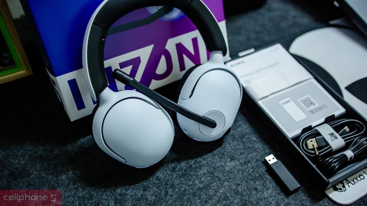 Thiết kế headphone Sony có dây thoải mái cho trải nghiệm âm thanh