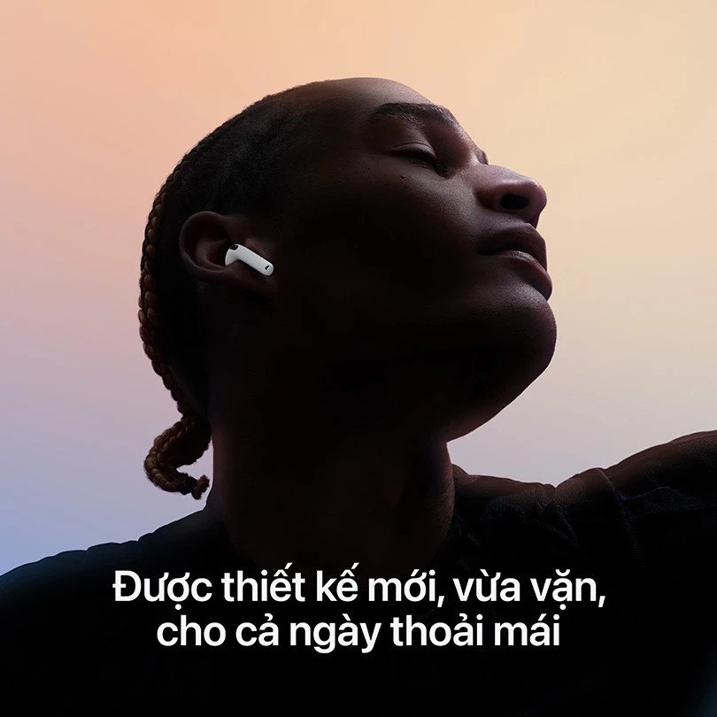 Thiết kế in-ear gọn nhẹ của tai nghe AirPods 4 chống ồn, mang lại cảm giác thoải mái khi đeo
