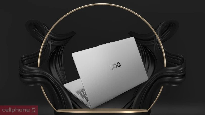 Thiết kế mặt ngoài của laptop Lenovo LOQ Essential 15IAX9E 83LK0079VN