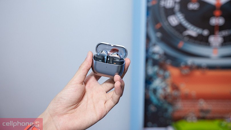 Thiết kế tai nghe Samsung Buds Pro 3 với phần loa và củ tai