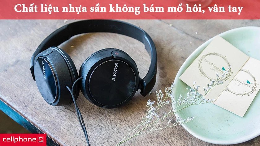 Thiết kế vỏ ngoài của tai nghe chụp tai Sony MDR-ZX110AP với chất liệu nhựa sần chống bám vân tay và mồ hôi