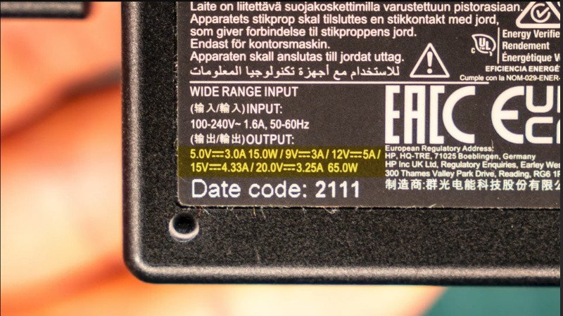 Thông số kỹ thuật chi tiết trên adapter sạc laptop hỗ trợ USB PD