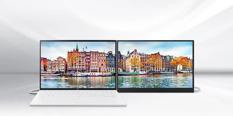Thông tin mã số và series trên thân laptop màn hình 19 inch để tra cứu