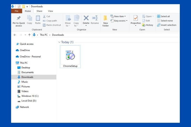 Thực thi file cài đặt Google Chrome trên laptop Windows