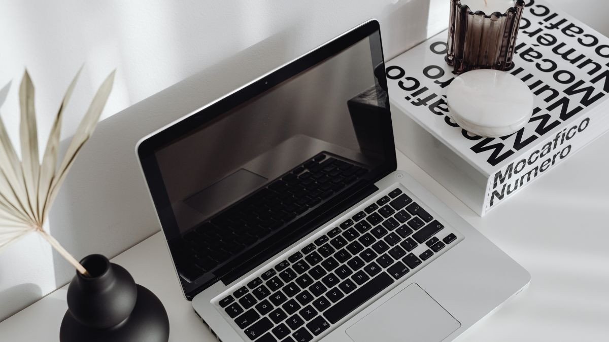 Tổng hợp các nguyên nhân khiến laptop không lên nguồn, đèn nhấp nháy