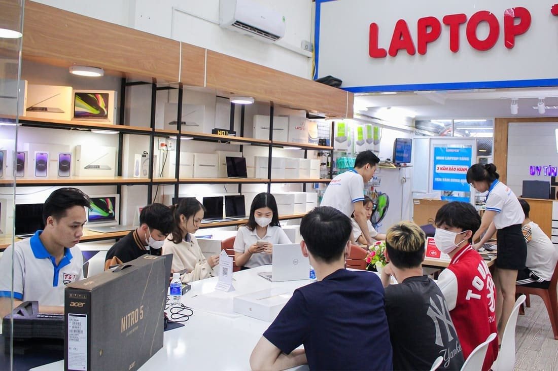 Trải nghiệm người dùng với laptop Dell Inspiron 3530 bạc