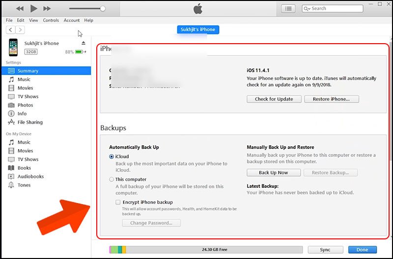 Trang tổng quan thông tin iPhone trong iTunes, hiển thị chi tiết về thiết bị sau khi kết nối thành công với máy tính xách tay.