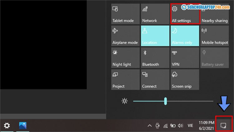 Truy cập Action Center để quản lý chế độ pin laptop