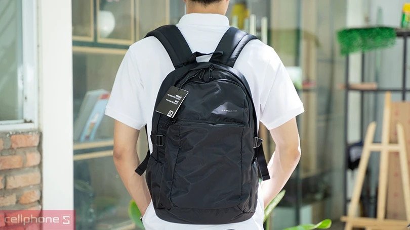 Túi đựng laptop 13 inch Tucano với phong cách Italia