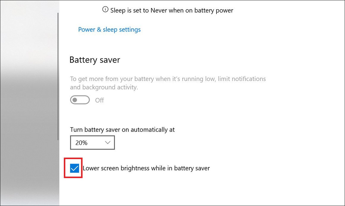 Tùy chọn giảm sáng màn hình laptop khi chế độ tiết kiệm pin được kích hoạt trên Windows